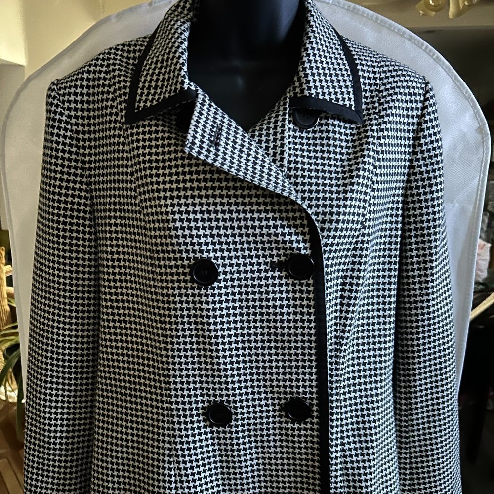 Double Breasted Houndstooth Blazer